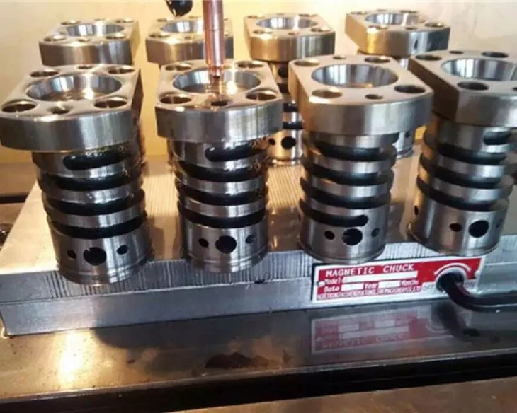 PET shisha tayyorlamoqda Hot Runner bilan tayyorlang